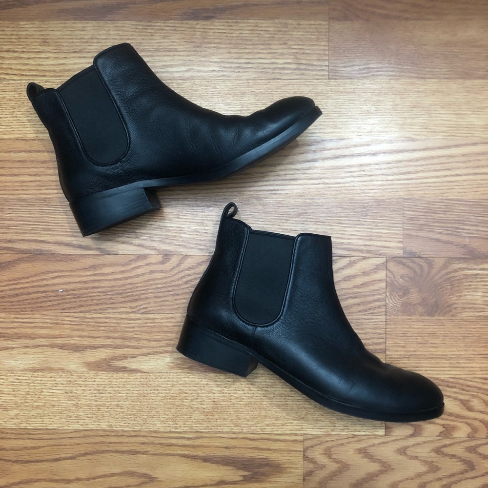 Cole Haan Black Leather Landsman Chelsea Bootie